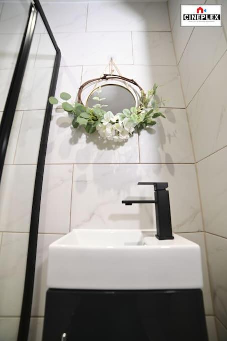 Business Leisure Professional Flat B Unit 2 Lewisham Wifi Netflix By Cineplex Short Lets & Serviced Appartamento *